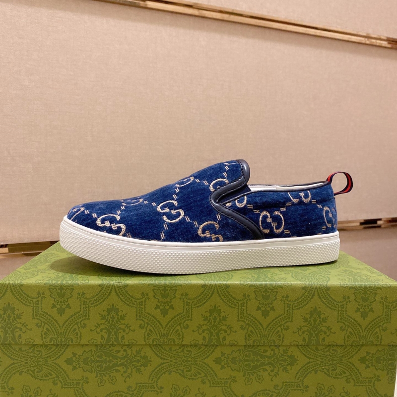 G*u*i casual shoes